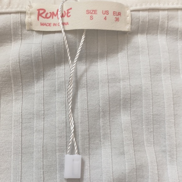 white long sleeve - Picture 2 of 3